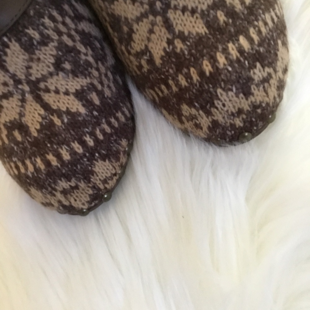 Muk Luks Kameryn Heeled Clogs - Picture 7 of 8